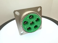 Le numéro de série 3 est le MIL-DTL-38999.