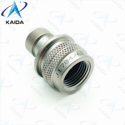 Le connecteur est conforme à la norme RoHS et est équipé d'un connecteur de coque de type M85049 69-09N.