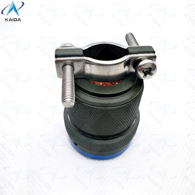 Le connecteur miniature à coque en cadmium vert d'olive MIL-DTL-26482 série I pour l'armée et l'aérospatiale MS3116F18-32PN, prise avec pince à câbles.