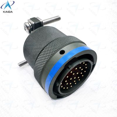 Le connecteur miniature à coque en cadmium vert d'olive MIL-DTL-26482 série I pour l'armée et l'aérospatiale MS3116F18-32PN, prise avec pince à câbles.