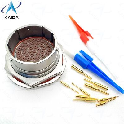 MIL-DTL-83723, CONNECTORS de la série III avec couplage à la baïonnette,M83723/74R2039N,réceptacle à noix de confiture, taille de coque 20 avec disposition de contact 20-39.